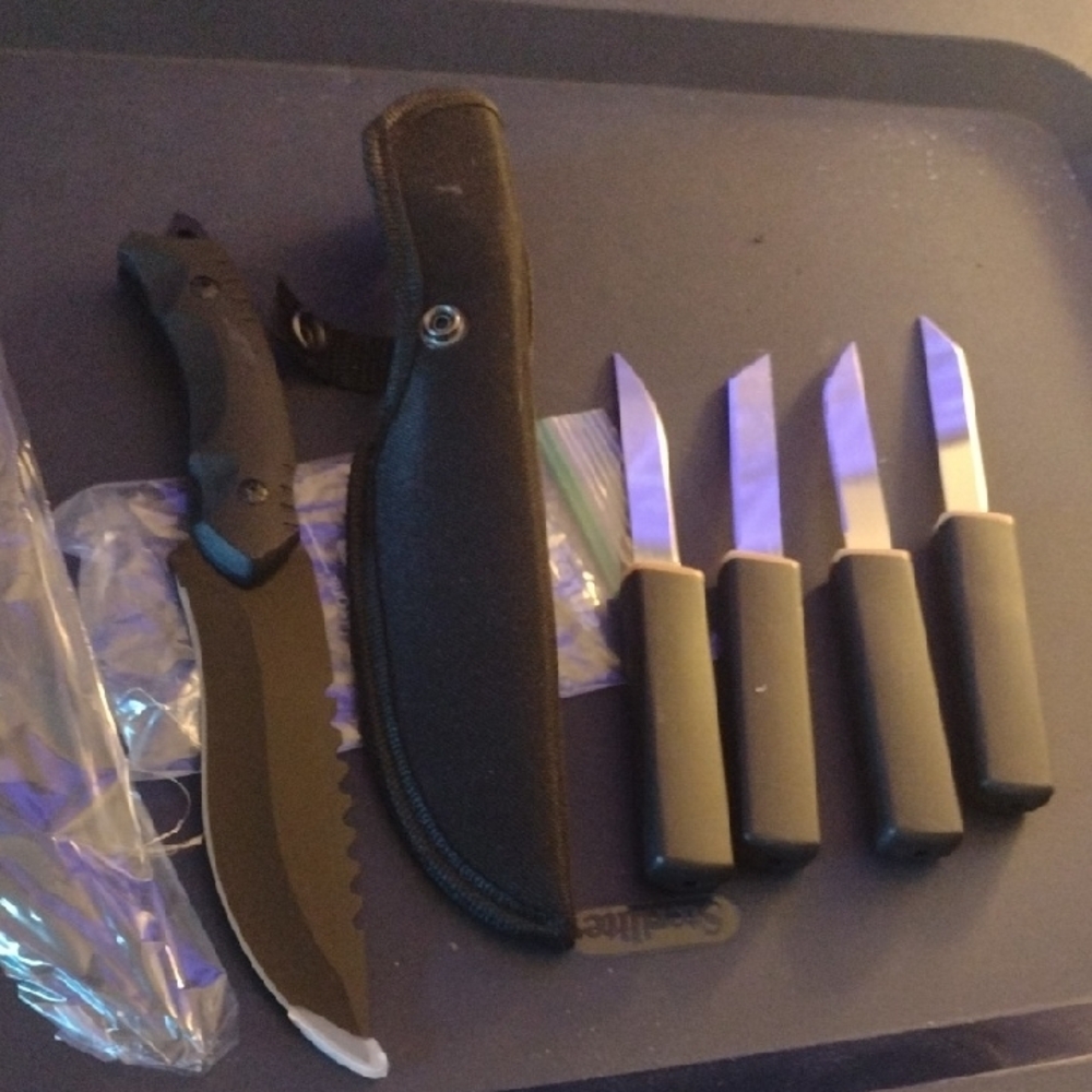 Black Knife Set with Sheath